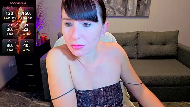 Snapshot of Betty_Jone chatting on November 2025 06:30:01 AM Betty Jone online show from November 2025 06:30:01 AM