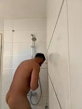 Snapshot of husbandandwifetobe chatting on November 2025 01:03:01 PM husbandandwifetobe online show from November 2025 01:03:01 PM