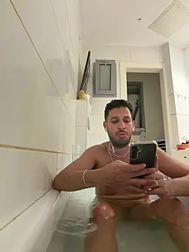 husbandandwifetobe online show from April 2026 10:07:02 PM