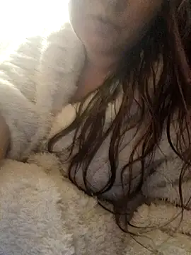 Snapshot of ivorywhisper chatting on October 2025 08:42:02 PM ivorywhisper online show from October 2025 08:42:02 PM