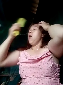 miumiu 00 online show from September 2025 01:49:02 AM