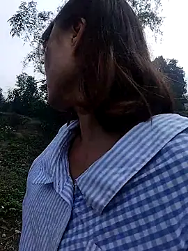 Snapshot of linda_bae00 chatting on October 2025 02:44:01 AM linda bae00 online show from October 2025 02:44:01 AM