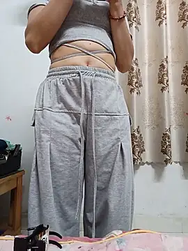 linda bae00 online show from May 2026 06:54:02 AM