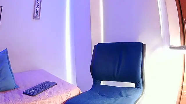 Snapshot of __abrill__ chatting on September 2025 10:09:01 PM abrill online show from September 2025 10:09:01 PM