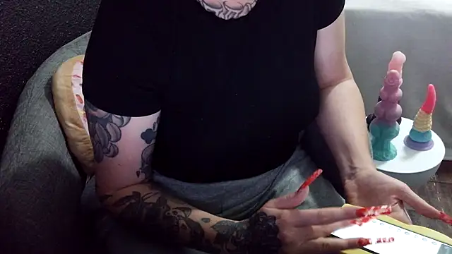 fetishslut4u online show from November 2025 04:25:02 AM