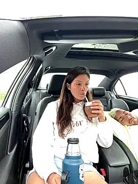 Snapshot of Danielaeliana chatting on January 2026 02:52:02 PM Danielaeliana online show from January 2026 02:52:02 PM