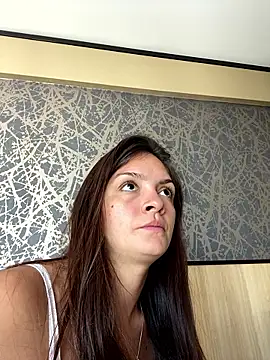 Snapshot of Danielaeliana chatting on January 2026 01:38:01 PM Danielaeliana online show from January 2026 01:38:01 PM