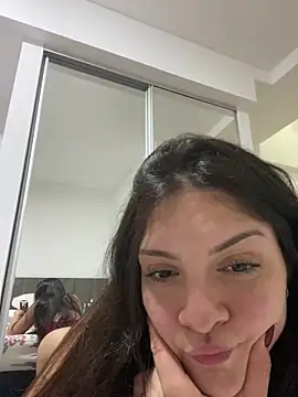 Snapshot of Danielaeliana chatting on February 2026 04:02:02 AM Danielaeliana online show from February 2026 04:02:02 AM