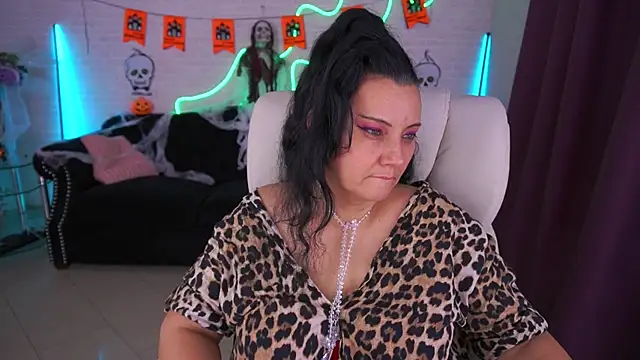 ValeryRosseee online show from October 2025 01:47:02 PM