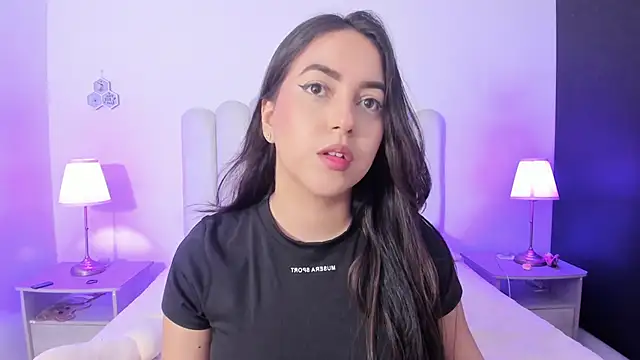 SofieBunnie online show from June 2026 11:53:02 PM