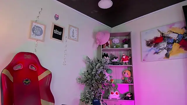 Snapshot of Lana_Dreams_ chatting on September 2025 01:33:02 PM Lana Dreams online show from September 2025 01:33:02 PM