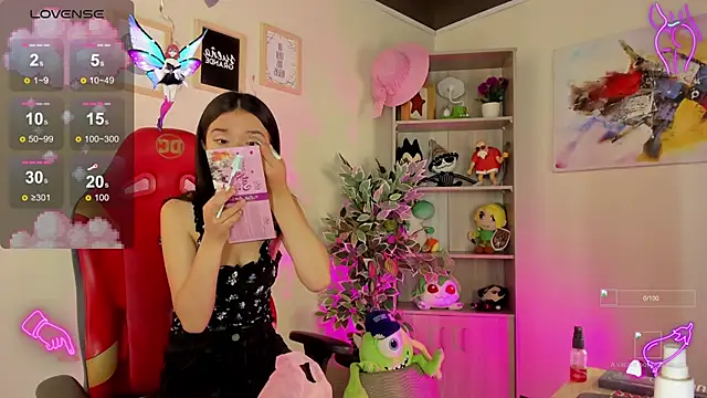 Snapshot of Lana_Dreams_ chatting on September 2025 01:12:02 PM Lana Dreams online show from September 2025 01:12:02 PM