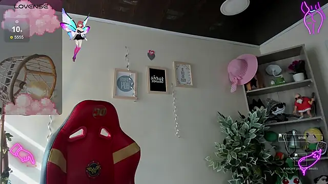 Snapshot of Lana_Dreams_ chatting on September 2025 01:04:01 PM Lana Dreams online show from September 2025 01:04:01 PM