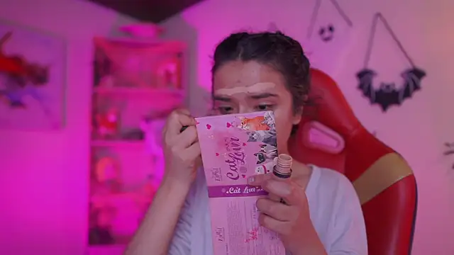 Snapshot of Lana_Dreams_ chatting on October 2025 01:09:01 PM Lana Dreams online show from October 2025 01:09:01 PM