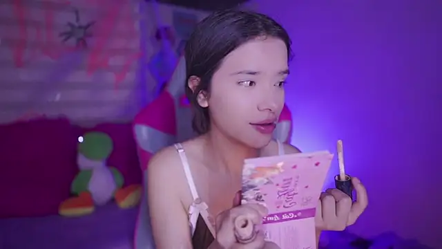 Snapshot of Lana_Dreams_ chatting on October 2025 11:17:01 PM Lana Dreams online show from October 2025 11:17:01 PM