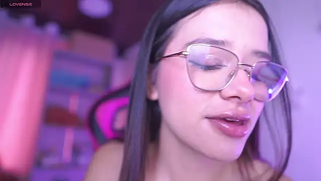 Snapshot of Lana_Dreams_ chatting on February 2026 10:49:01 PM Lana Dreams online show from February 2026 10:49:01 PM