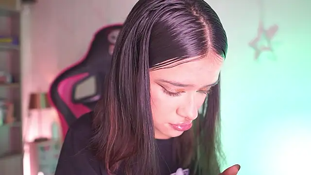 Snapshot of Lana_Dreams_ chatting on February 2026 12:28:01 AM Lana Dreams online show from February 2026 12:28:01 AM