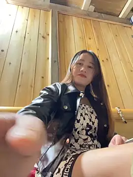 Snapshot of phungtiti chatting on November 2025 02:10:02 AM phungtiti online show from November 2025 02:10:02 AM