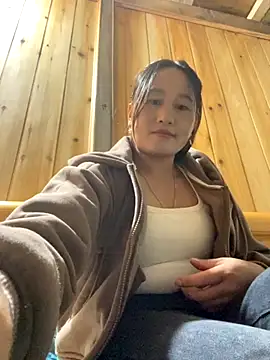 Snapshot of phungtiti chatting on November 2025 04:01:01 AM phungtiti online show from November 2025 04:01:01 AM