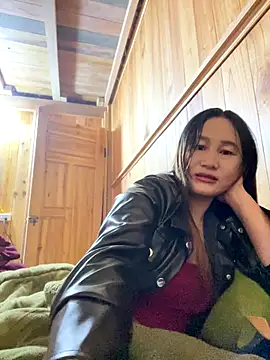 Snapshot of phungtiti chatting on December 2025 10:05:02 PM phungtiti online show from December 2025 10:05:02 PM