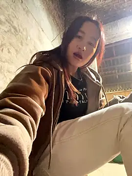 Snapshot of phungtiti chatting on January 2026 01:22:02 AM phungtiti online show from January 2026 01:22:02 AM