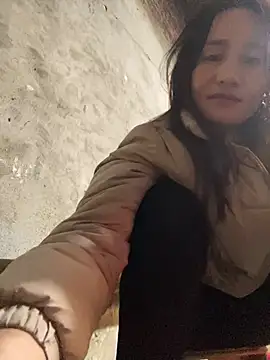 Snapshot of phungtiti chatting on January 2026 01:33:02 AM phungtiti online show from January 2026 01:33:02 AM