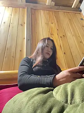 Snapshot of phungtiti chatting on February 2026 12:03:01 AM phungtiti online show from February 2026 12:03:01 AM