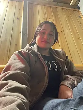 Snapshot of phungtiti chatting on February 2026 12:58:02 AM phungtiti online show from February 2026 12:58:02 AM