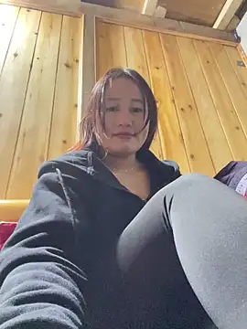 Snapshot of phungtiti chatting on February 2026 12:45:02 AM phungtiti online show from February 2026 12:45:02 AM