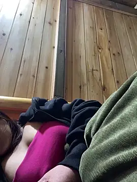 Snapshot of phungtiti chatting on March 2026 02:04:02 AM phungtiti online show from March 2026 02:04:02 AM