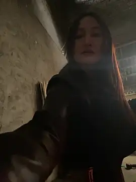 Snapshot of phungtiti chatting on March 2026 03:35:02 AM phungtiti online show from March 2026 03:35:02 AM