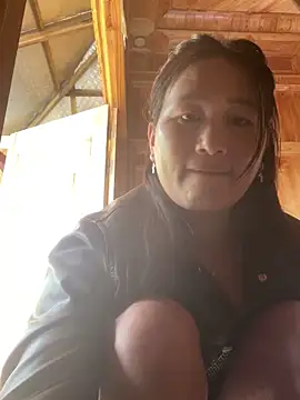 Snapshot of phungtiti chatting on March 2026 03:45:02 AM phungtiti online show from March 2026 03:45:02 AM