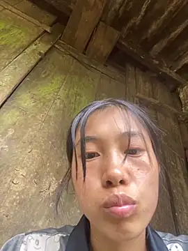 Snapshot of EmLy02 chatting on September 2025 04:58:02 AM EmLy02 online show from September 2025 04:58:02 AM