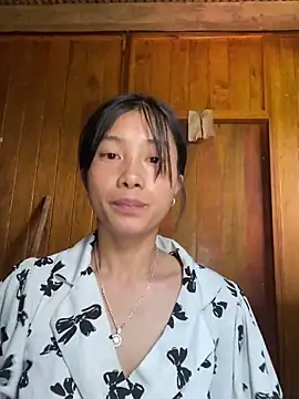 Snapshot of EmLy02 chatting on September 2025 05:20:01 AM EmLy02 online show from September 2025 05:20:01 AM