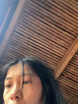 Snapshot of EmLy02 chatting on October 2025 12:09:01 AM EmLy02 online show from October 2025 12:09:01 AM