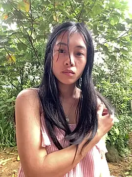 Snapshot of EmLy02 chatting on October 2025 02:37:02 AM EmLy02 online show from October 2025 02:37:02 AM