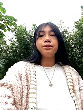 Snapshot of EmLy02 chatting on October 2025 11:38:01 PM EmLy02 online show from October 2025 11:38:01 PM