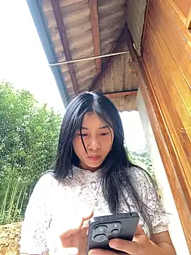 Snapshot of EmLy02 chatting on November 2025 01:15:01 AM EmLy02 online show from November 2025 01:15:01 AM