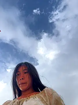 Snapshot of EmLy02 chatting on December 2025 01:24:02 AM EmLy02 online show from December 2025 01:24:02 AM