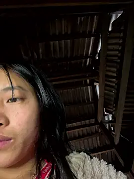 Snapshot of EmLy02 chatting on January 2026 04:28:01 AM EmLy02 online show from January 2026 04:28:01 AM