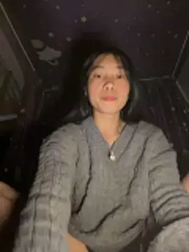 Snapshot of EmLy02 chatting on February 2026 11:17:01 AM EmLy02 online show from February 2026 11:17:01 AM