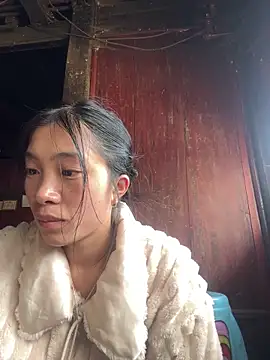 Snapshot of EmLy02 chatting on March 2026 05:55:01 AM EmLy02 online show from March 2026 05:55:01 AM