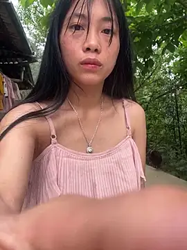 Snapshot of EmLy02 chatting on March 2026 12:43:02 AM EmLy02 online show from March 2026 12:43:02 AM