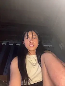 Snapshot of EmLy02 chatting on April 2026 02:15:01 PM EmLy02 online show from April 2026 02:15:01 PM