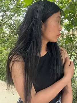 Snapshot of EmLy02 chatting on April 2026 10:20:02 AM EmLy02 online show from April 2026 10:20:02 AM