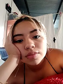 Snapshot of Emily__Hott chatting on November 2025 09:39:02 PM Emily Hott online show from November 2025 09:39:02 PM