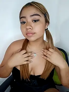 Emily  Hott online show from January 2026 09:42:01 PM