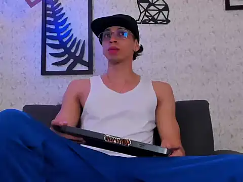 nicolai drake online show from October 2025 02:06:01 AM