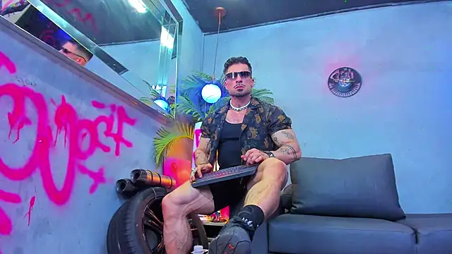 dennis cox1 online show from September 2025 10:20:01 PM