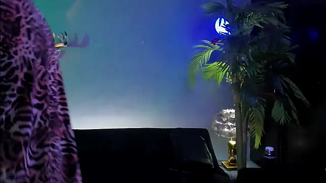 Snapshot of dennis_cox1 chatting on April 2026 08:28:02 PM dennis cox1 online show from April 2026 08:28:02 PM